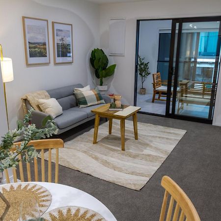Urban Retreat: 2-Br Gem In Central Christchurch Apartment Luaran gambar