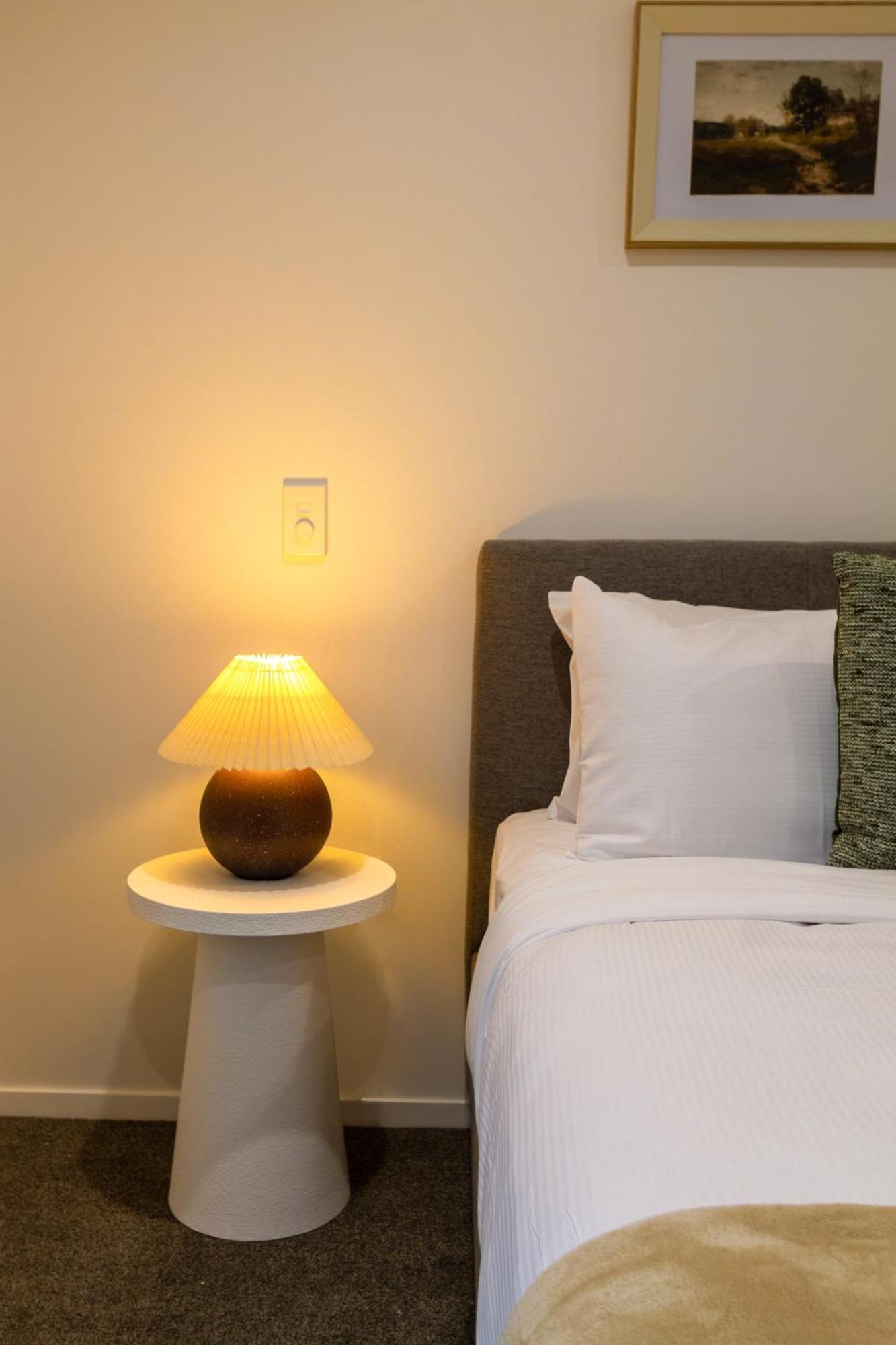 Urban Retreat: 2-Br Gem In Central Christchurch Apartment Luaran gambar