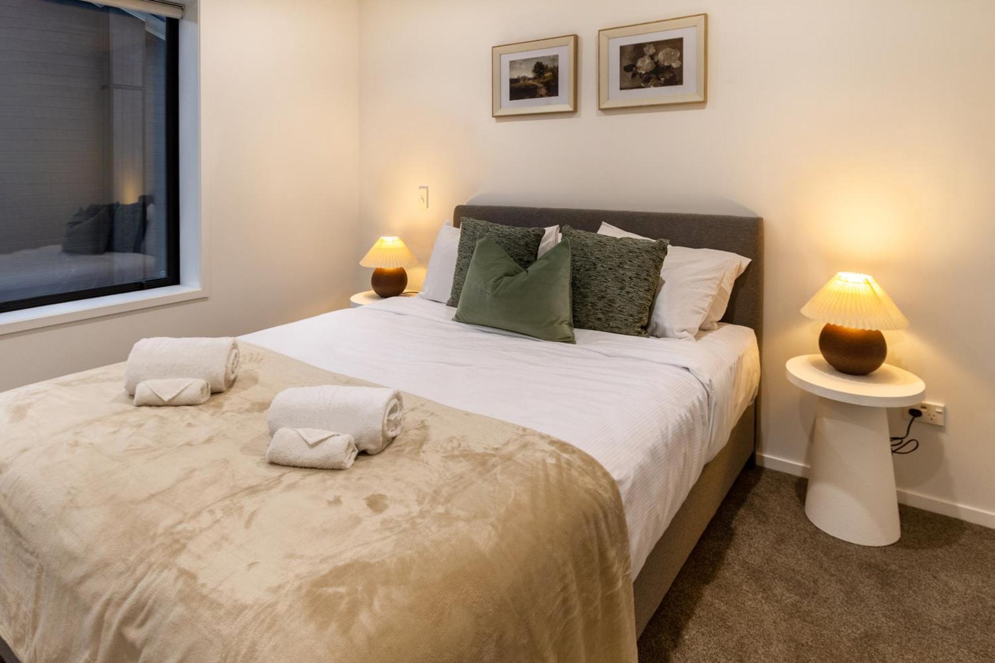 Urban Retreat: 2-Br Gem In Central Christchurch Apartment Luaran gambar