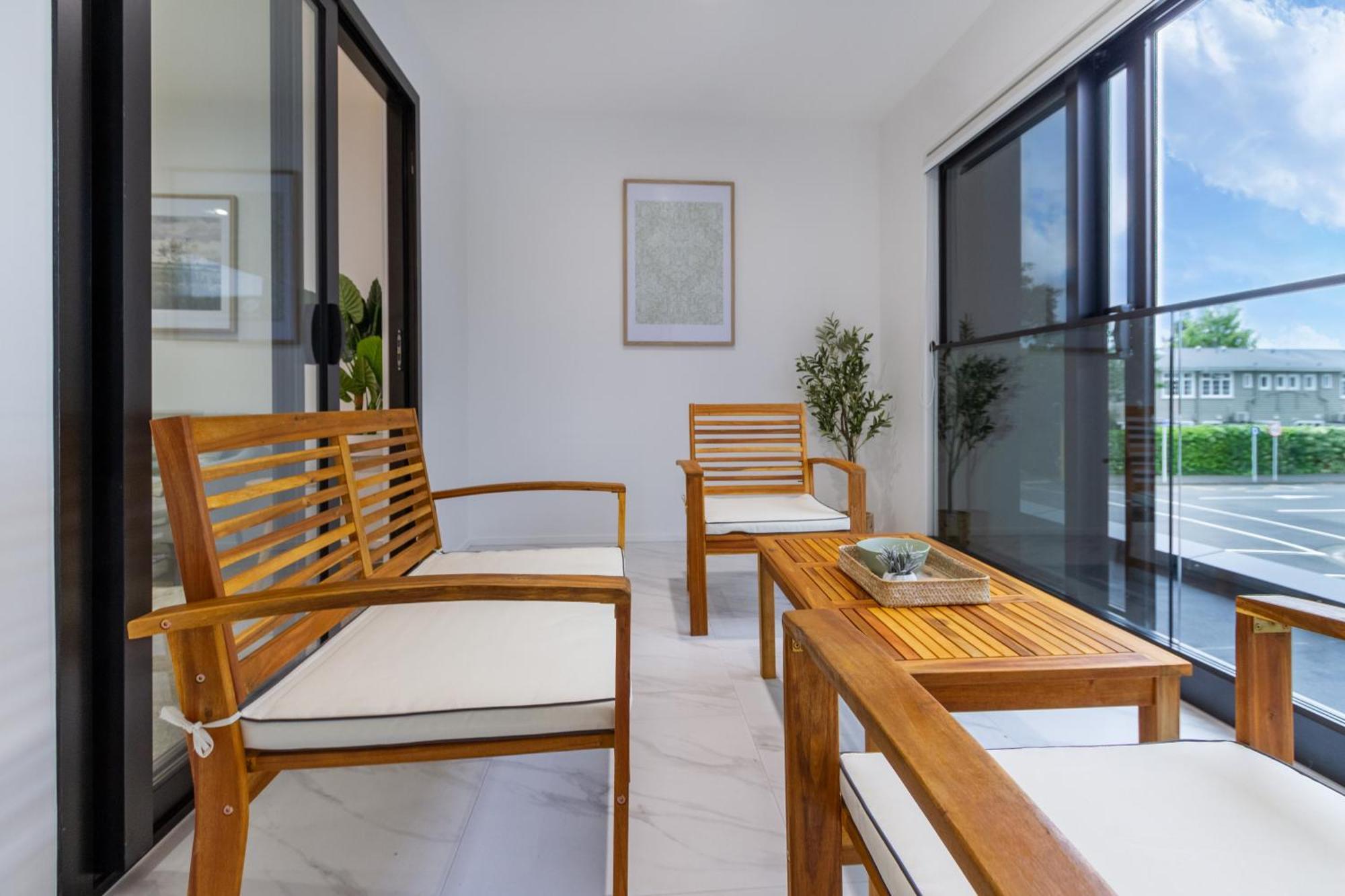 Urban Retreat: 2-Br Gem In Central Christchurch Apartment Luaran gambar