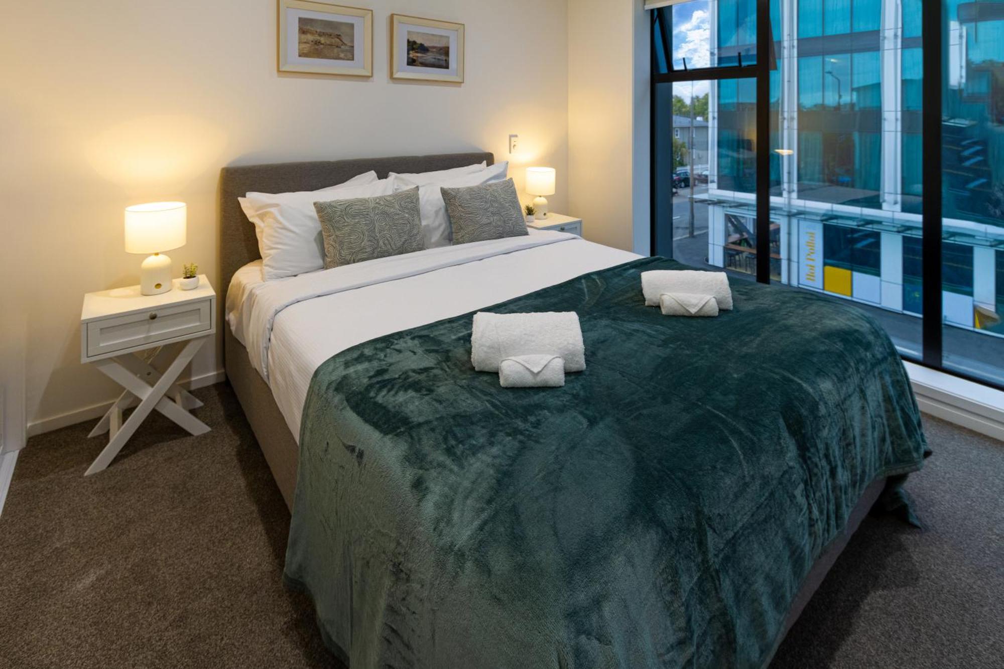 Urban Retreat: 2-Br Gem In Central Christchurch Apartment Luaran gambar